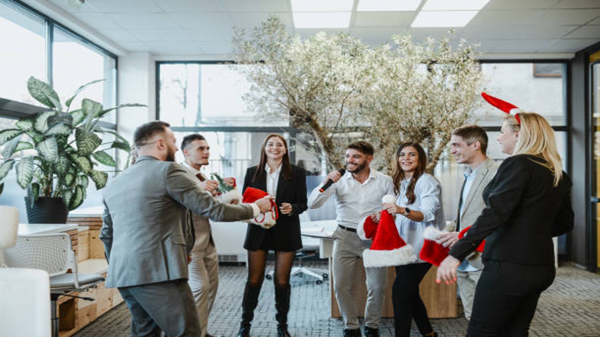 Regali di Natale originali: dalla scrittura motivazionale alle pause di relax in ufficio