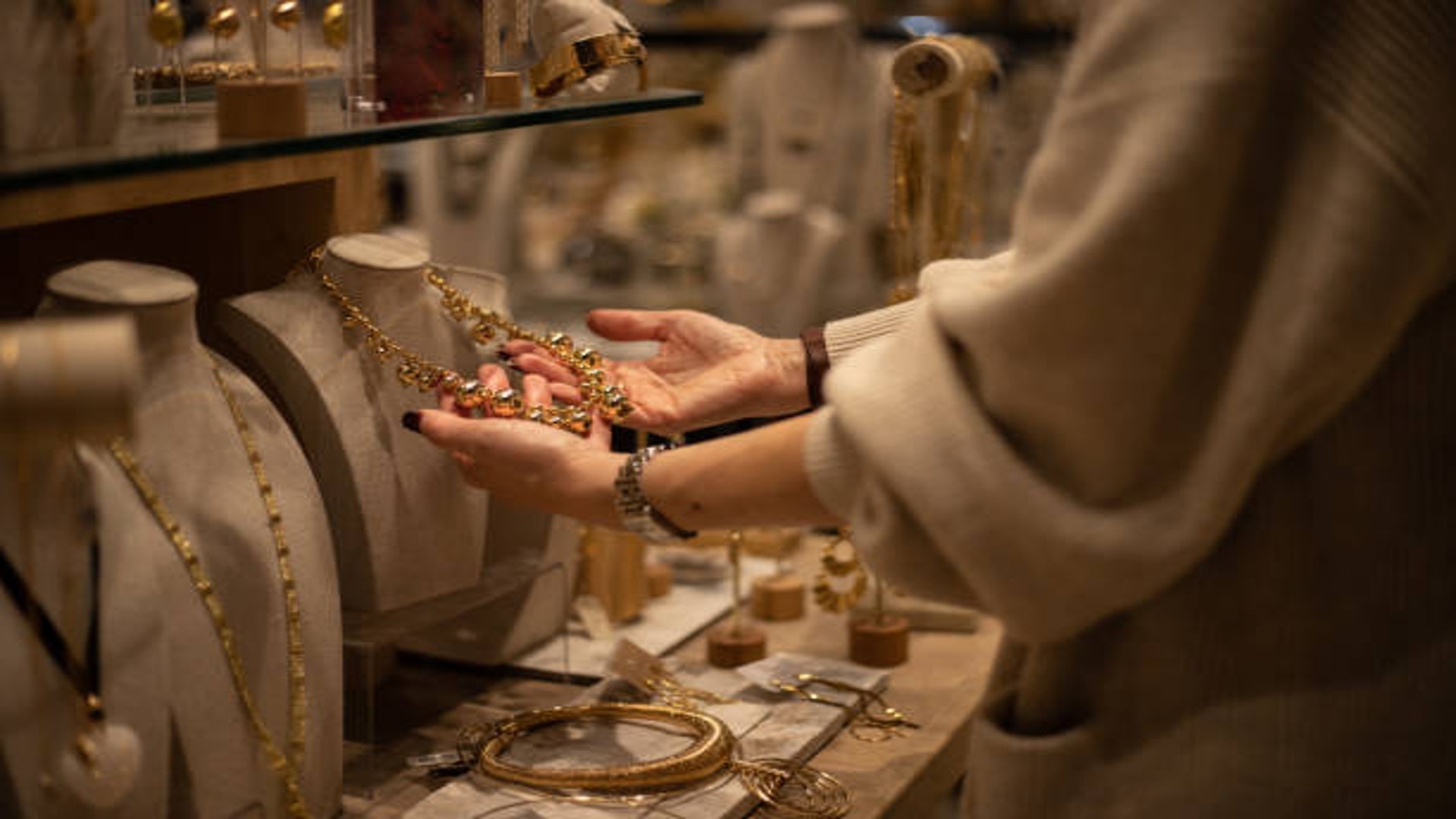 Regala emozioni: degustazioni, soggiorni e accessori per veri intenditori